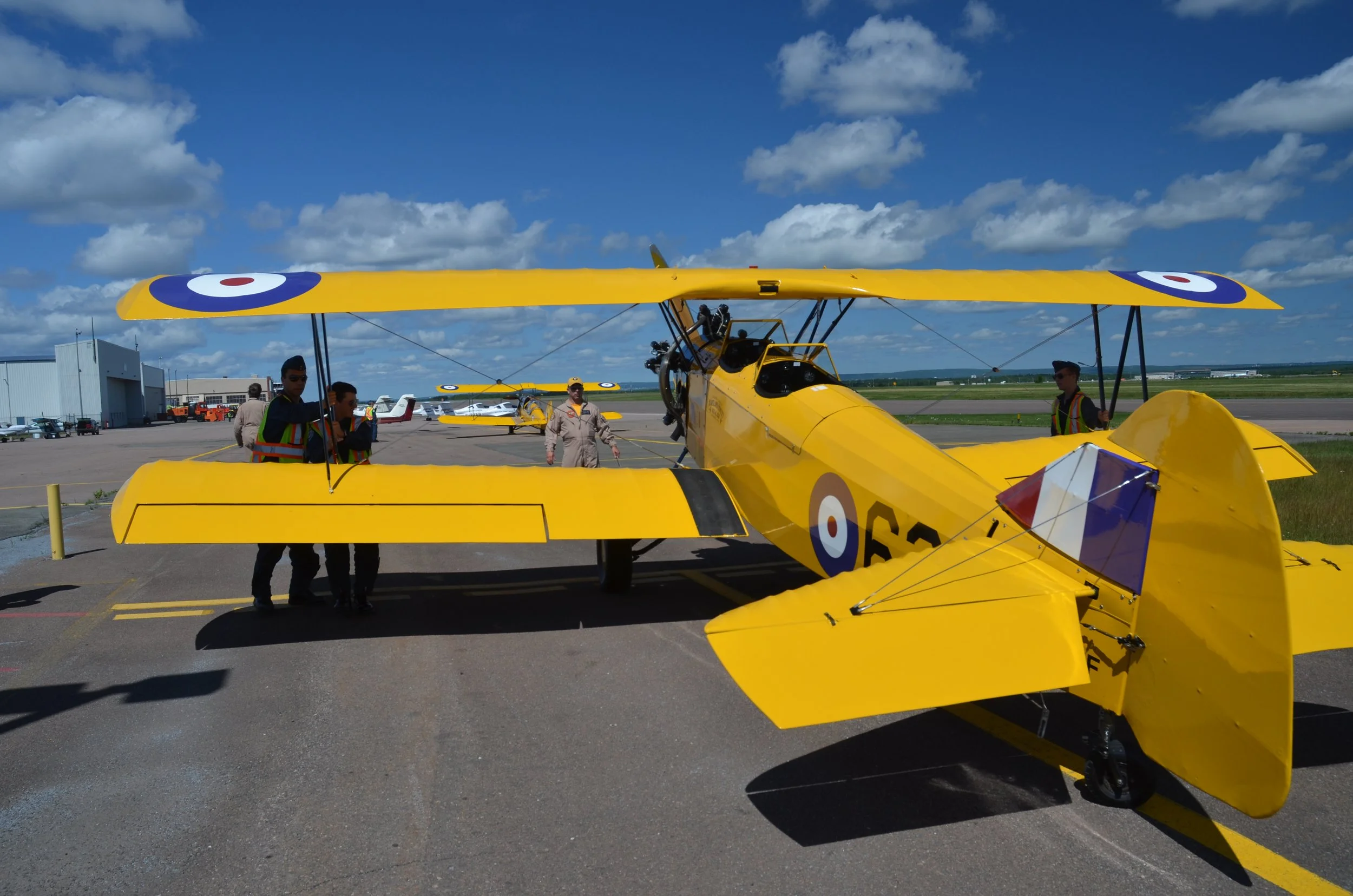 General 1 — Vintage Wings of Canada